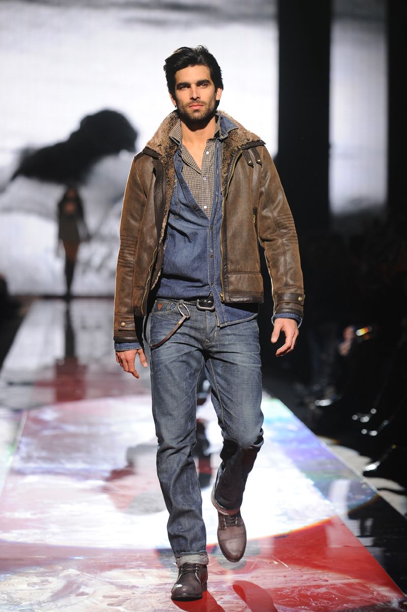 GUESS Jeans FW 2011 6