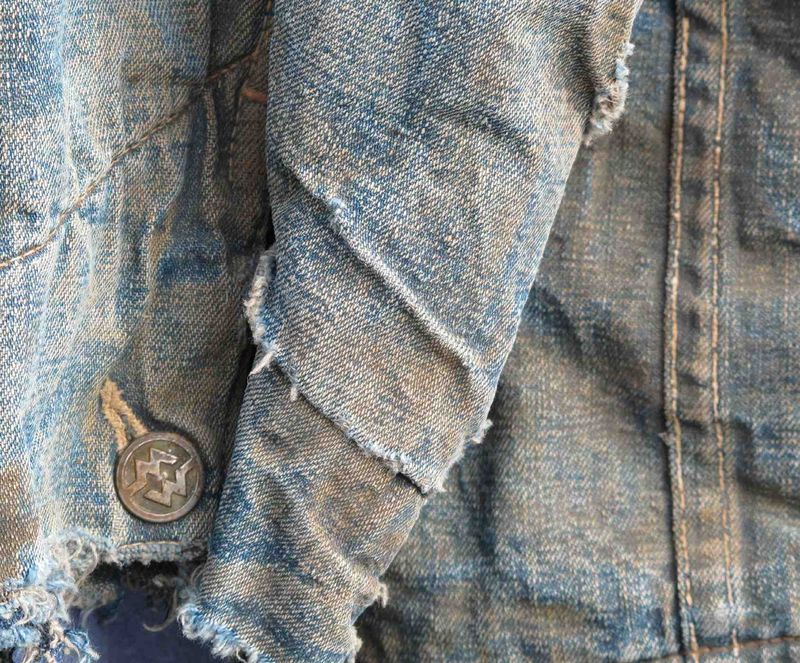 Piero Turk Details 7