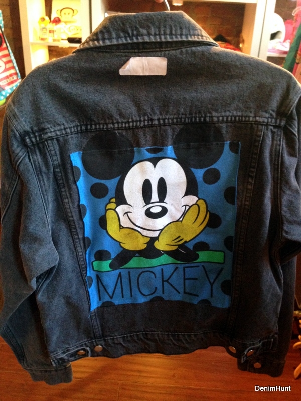 WeLoveFine 80s graphic clothing tees