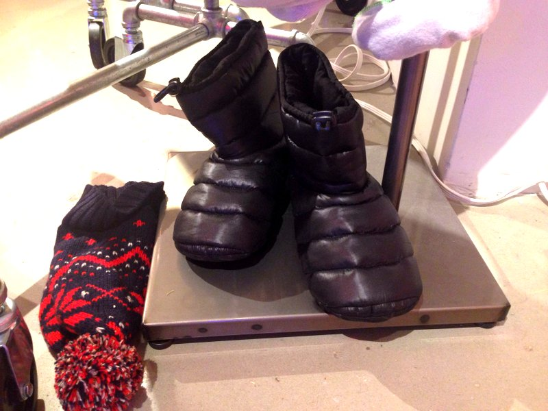 American Eagle Outfitters, Aerie, Holiday 2014, jeans, winter, puffer jackets, puffy jackets, ripped jeans, onesies, best jeans for winter American Eagle Outfitters, Aerie, Holiday 2014, jeans, winter, puffer jackets, puffy jackets, ripped jeans, onesies, best jeans for winter