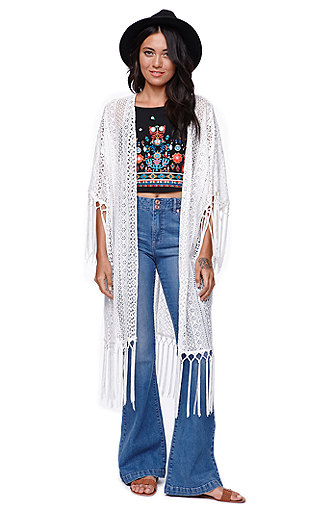 Kendell Jenner, Kylie Jenner, PacSun, Kendell & Kylie PacSun, jeans, boho chic, music festival, Kardashians Kendell Jenner, Kylie Jenner, PacSun, Kendell & Kylie PacSun, jeans, boho chic, music festival, Kardashians