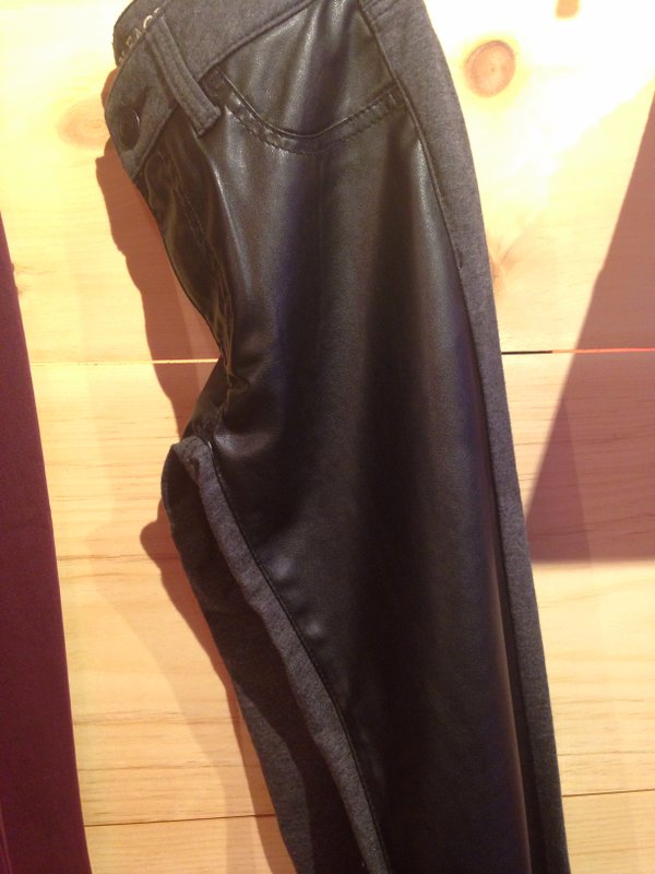 American Eagle Outfitters, Aerie, Holiday 2014, jeans, winter, puffer jackets, puffy jackets, ripped jeans, onesies, best jeans for winter American Eagle Outfitters, Aerie, Holiday 2014, jeans, winter, puffer jackets, puffy jackets, ripped jeans, onesies, best jeans for winter