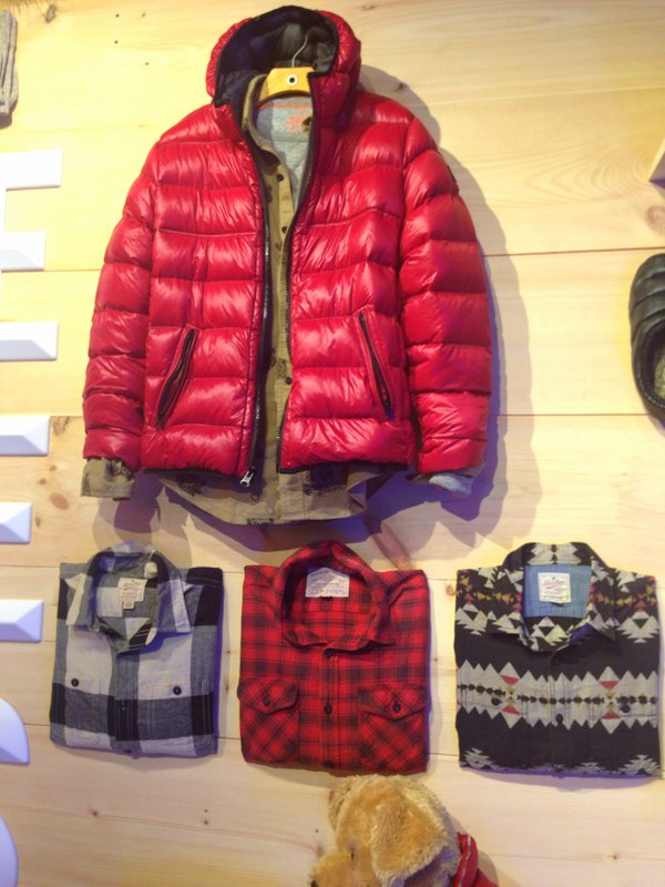 American Eagle Outfitters, Aerie, Holiday 2014, jeans, winter, puffer jackets, puffy jackets, ripped jeans, onesies, best jeans for winter American Eagle Outfitters, Aerie, Holiday 2014, jeans, winter, puffer jackets, puffy jackets, ripped jeans, onesies, best jeans for winter
