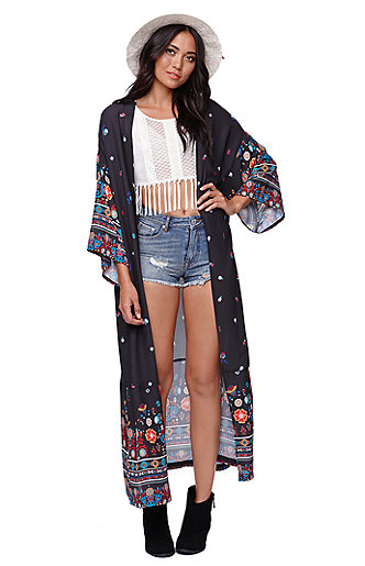 Kendell Jenner, Kylie Jenner, PacSun, Kendell & Kylie PacSun, jeans, boho chic, music festival, Kardashians Kendell Jenner, Kylie Jenner, PacSun, Kendell & Kylie PacSun, jeans, boho chic, music festival, Kardashians